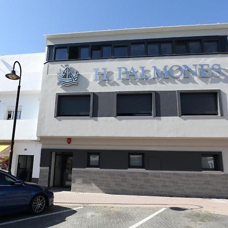 H.Palmones Hostel Exterior photo
